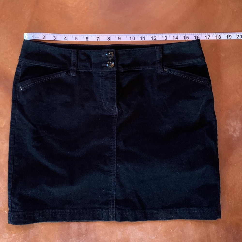 White House Black Market // EUC corduroy skirt - Picture 1 of 15